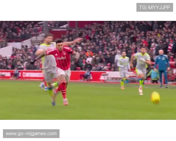 奥萨苏纳主帅质疑裁判判罚,称失利原因含VAR未介入犯规 奥萨苏纳主帅质疑裁判判罚,称失利原因含VAR未介入犯规