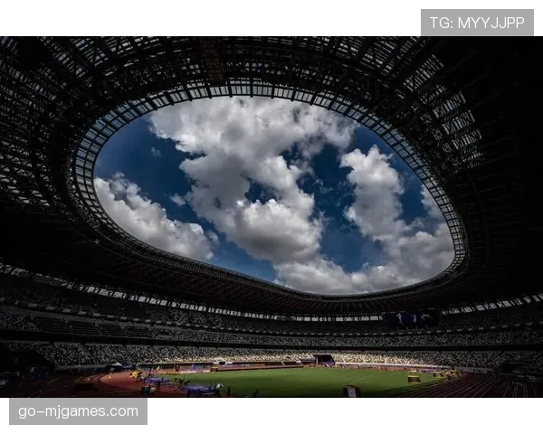 趣味花絮:塞尔赫斯特公园球场闯入一只狐狸,比赛暂停两分钟